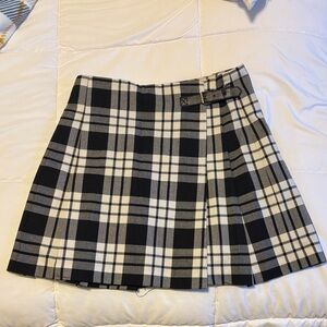 Uniqlo Black and White Plaid Mini Skirt